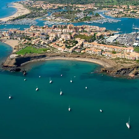 T2 Avec Terrasse, Parking Prive Et Piscine Securisee, Proche Richelieu - Fr-1-749-37 Agde